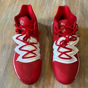 NEW Nike Kyrie 5